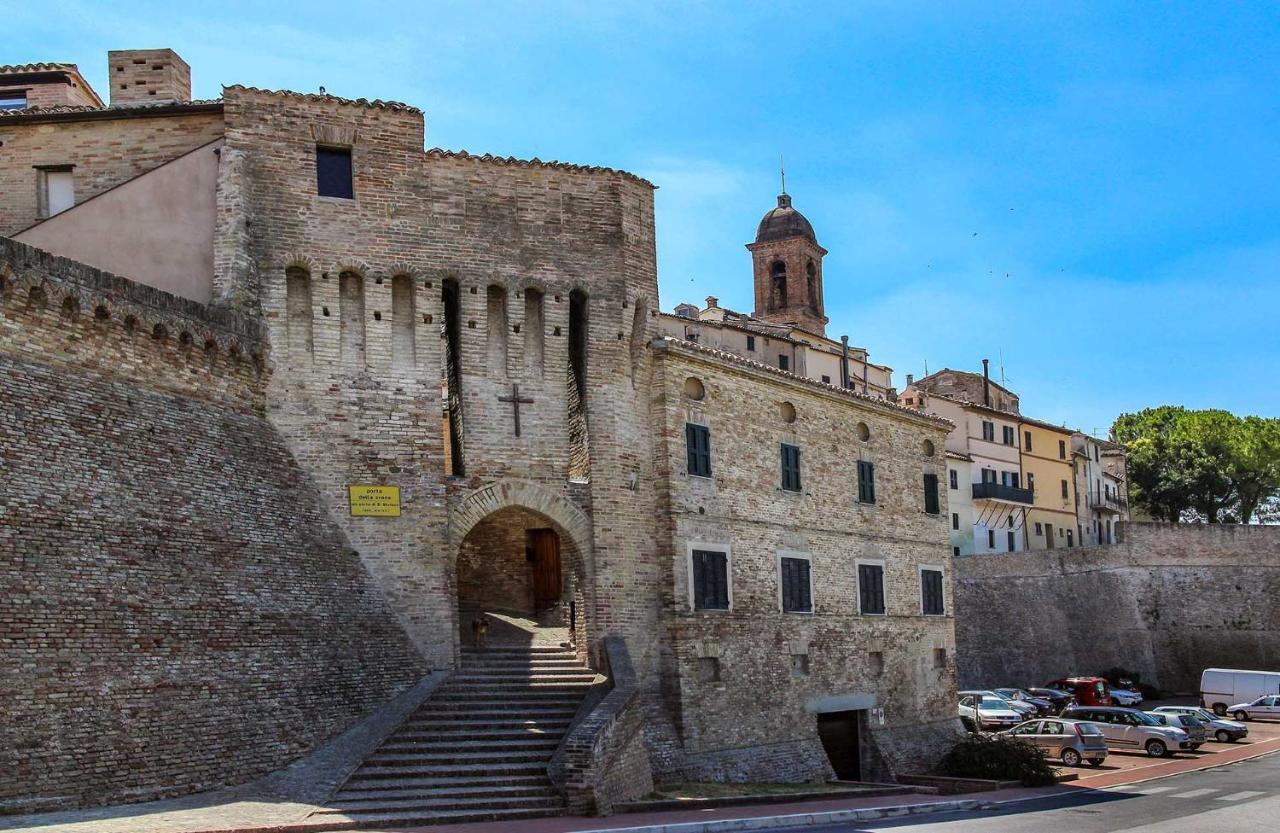 Villa La Chioccia Serra deʼ Conti Exterior foto